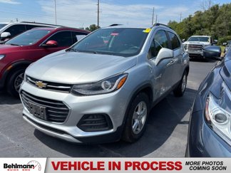 Used 2018 Chevrolet Trax LT w/ LT Convenience Package image 1