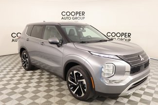 Used 2023 Mitsubishi Outlander SE image 1