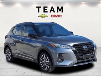 Used 2021 Nissan Kicks SR image 1