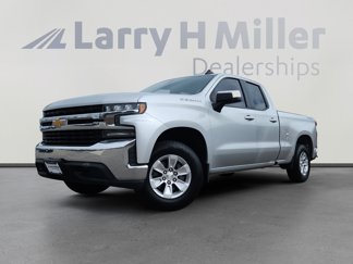 Used 2020 Chevrolet Silverado 1500 LT w/ Trailering Package image 1