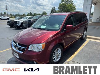 Used 2020 Dodge Grand Caravan SXT image 1