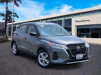 Used 2022 Nissan Kicks S image 1