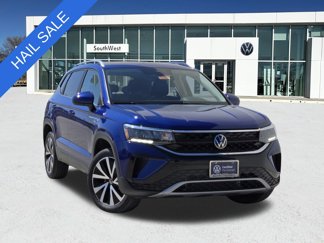 New 2024 Volkswagen Taos SE image 1