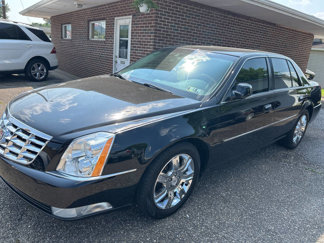 Used 2011 Cadillac DTS Platinum image 1