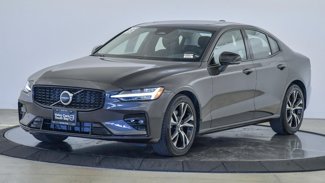 Certified 2025 Volvo S60 B5 Core image 1