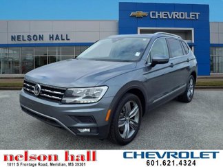 Used 2020 Volkswagen Tiguan SE image 1
