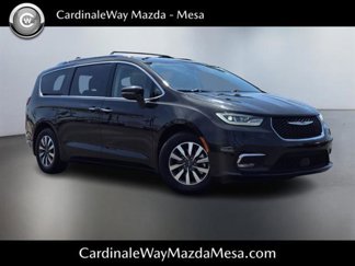 Used 2021 Chrysler Pacifica Touring-L image 1
