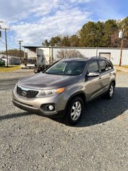 Used 2012 Kia Sorento LX w/ Convenience Pkg image 1