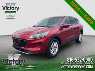 Used 2020 Ford Escape SE image 1
