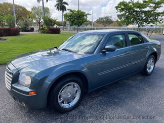 Used 2005 Chrysler 300 Touring image 1