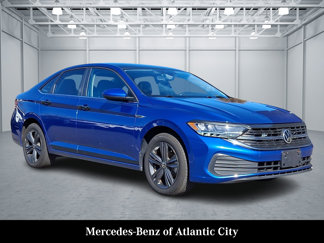 Used 2022 Volkswagen Jetta SE image 1