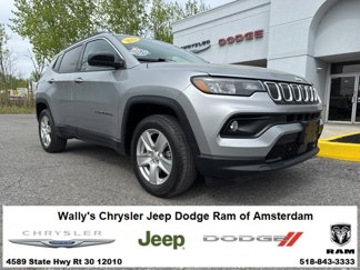 Used 2022 Jeep Compass Latitude image 1