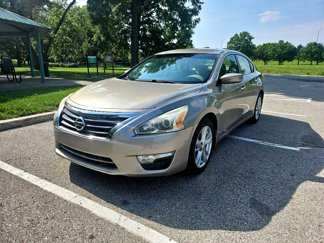 Used 2014 Nissan Altima 2.5 SV image 1