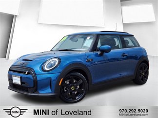Used 2024 MINI Cooper SE w/ Signature Upholstery Package image 1