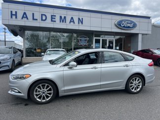 Used 2017 Ford Fusion SE w/ Fusion SE Technology Package image 1
