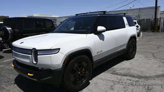 Used 2023 Rivian R1S Adventure image 1