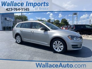 Used 2017 Volkswagen Golf S image 1