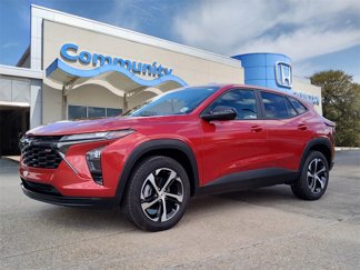 Used 2024 Chevrolet Trax RS w/ Driver Confidence Package image 1