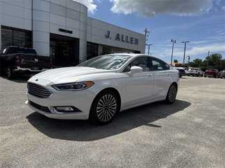 Used 2017 Ford Fusion SE w/ Fusion SE Technology Package image 1