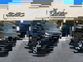 Used 2017 Volvo XC90 T6 Momentum w/ Vision Package image 1