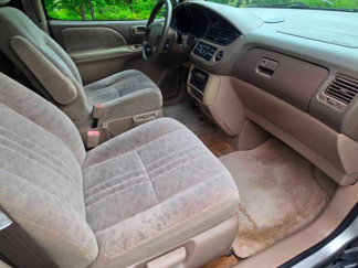 Used 2001 Toyota Sienna XLE image 1