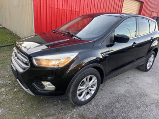 Used 2017 Ford Escape SE image 1
