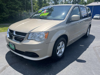 Used 2013 Dodge Grand Caravan SXT image 1