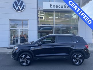 Certified 2024 Volkswagen Taos SE w/ Panoramic Sunroof Package image 1