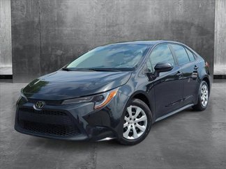 Used 2021 Toyota Corolla LE image 1