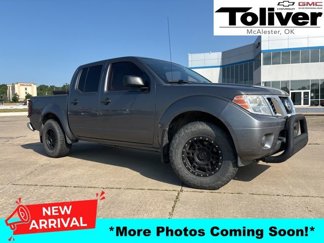 Used 2019 Nissan Frontier SV image 1