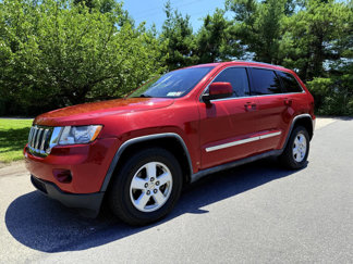 Used 2011 Jeep Grand Cherokee Laredo image 1