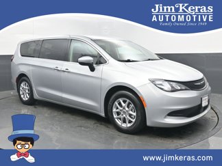 Used 2023 Chrysler Voyager LX image 1