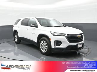 Used 2022 Chevrolet Traverse LS image 1