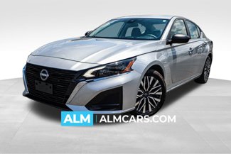 Used 2024 Nissan Altima 2.5 SV image 1