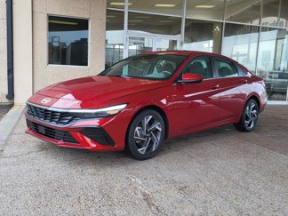 Used 2025 Hyundai Elantra SEL image 1