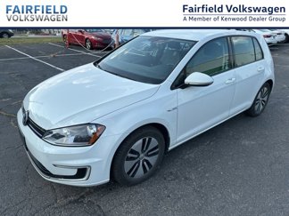 Used 2016 Volkswagen e-Golf SE w/ DC Fast Charging Package video 1