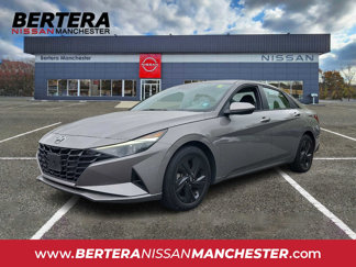 Used 2023 Hyundai Elantra SEL image 1