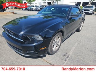 Used 2014 Ford Mustang Convertible image 1