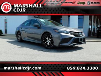 Used 2022 Toyota Camry SE image 1