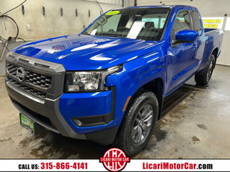 Used 2025 Nissan Frontier SV image 1