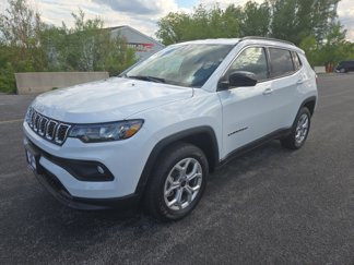 New 2025 Jeep Compass Latitude image 1