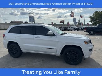 Used 2017 Jeep Grand Cherokee Altitude image 1