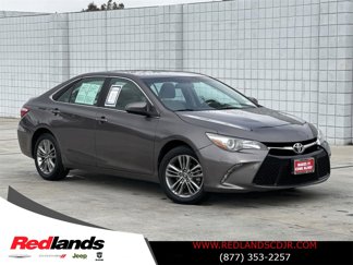 Used 2016 Toyota Camry SE image 1