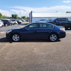 Used 2010 Nissan Altima 3.5 SR w/ Premium Pkg image 1