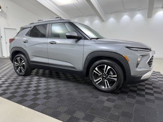 Used 2024 Chevrolet TrailBlazer LT w/ Driver Confidence Package image 1