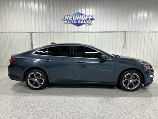 Used 2020 Chevrolet Malibu LT image 1