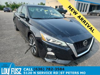 Used 2022 Nissan Altima 2.5 SV image 1