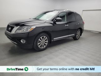 Used 2014 Nissan Pathfinder SL image 1