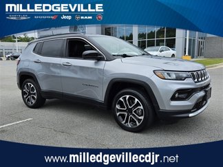 Used 2024 Jeep Compass Limited image 1