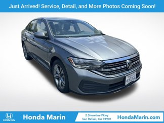 Used 2024 Volkswagen Jetta SE image 1